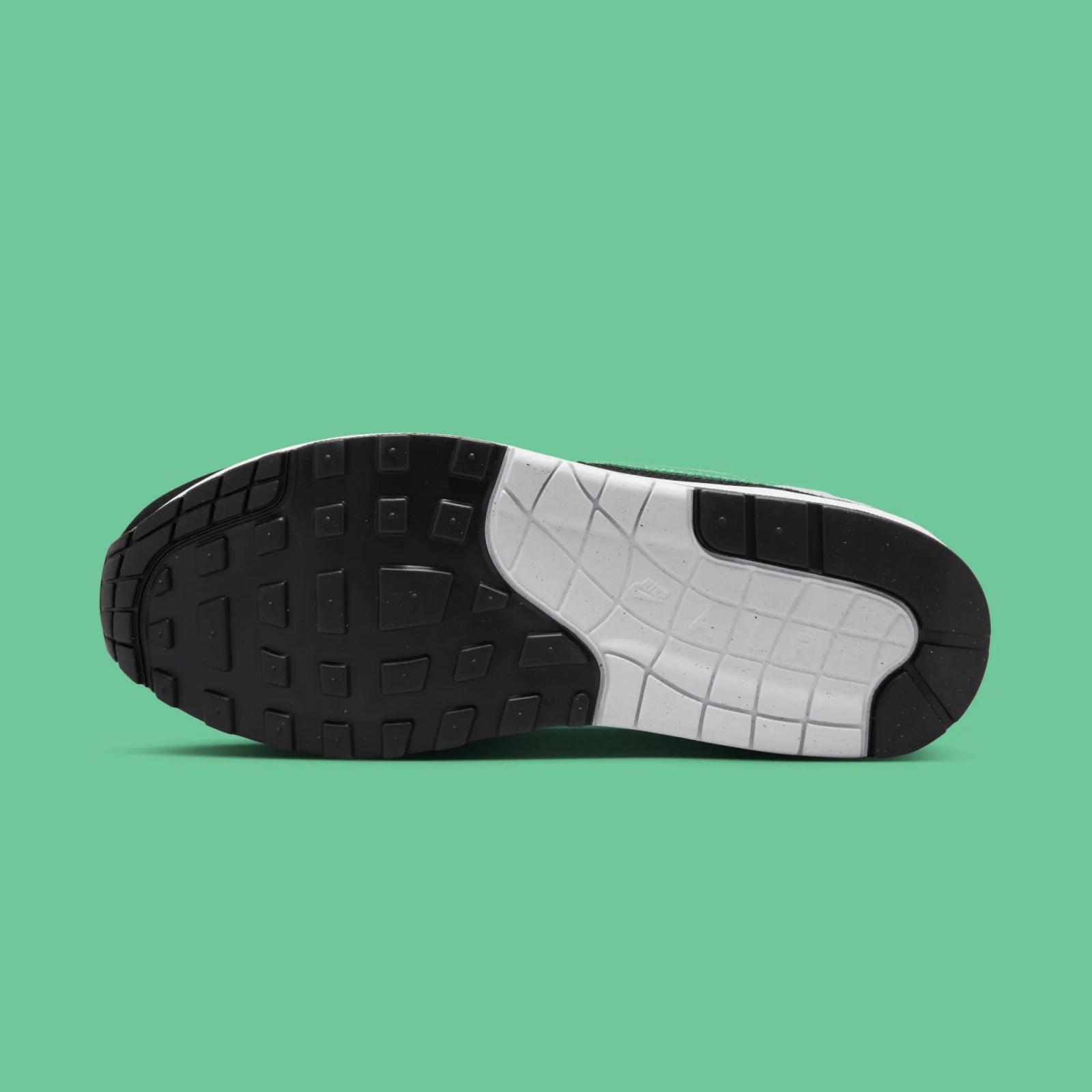 Nike Air Max 1 Essential Stadium Green FN6952-100