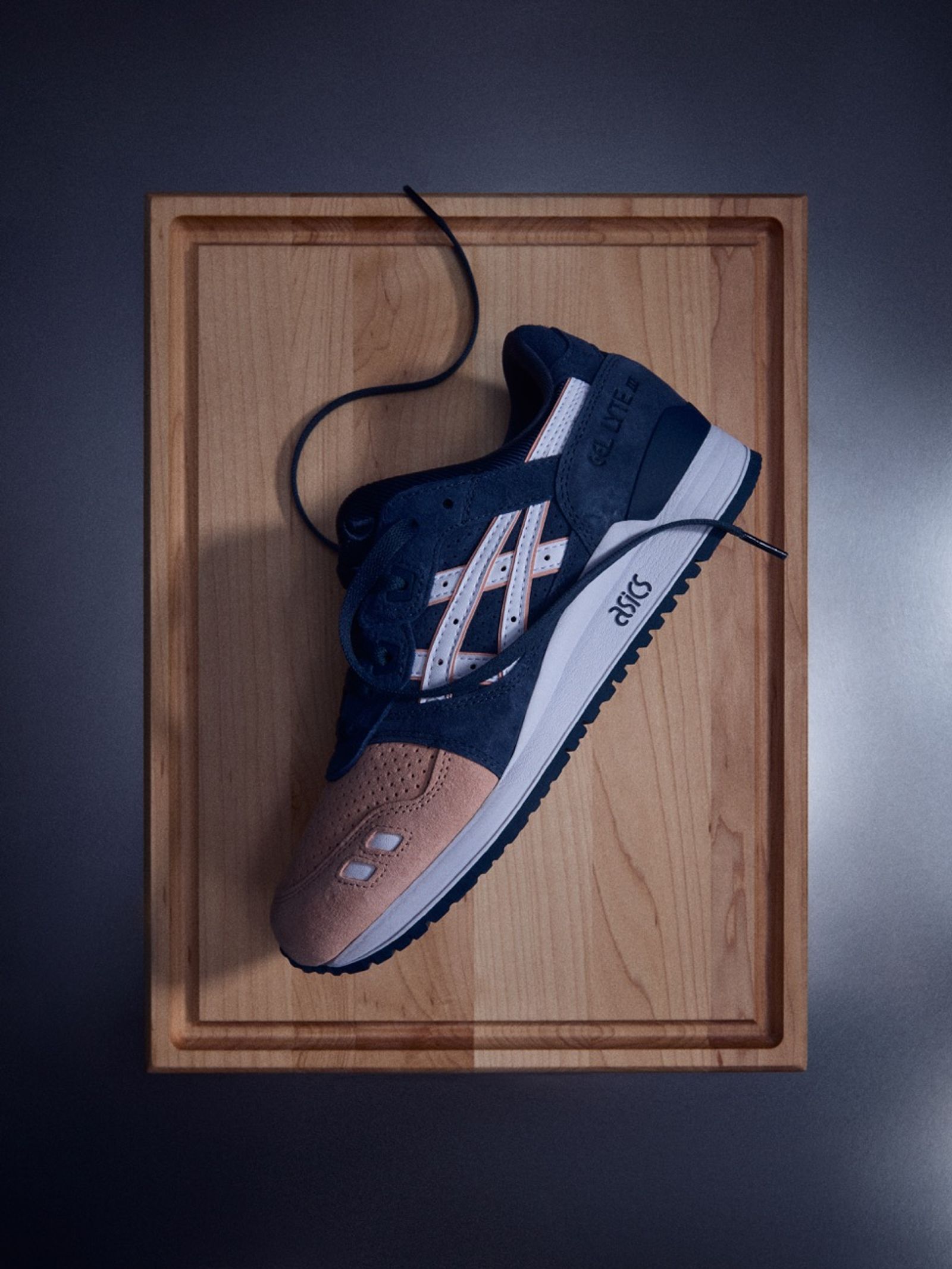 Ronnie Fieg for ASICS GEL-LYTE III Remastered “Salmon Toe”