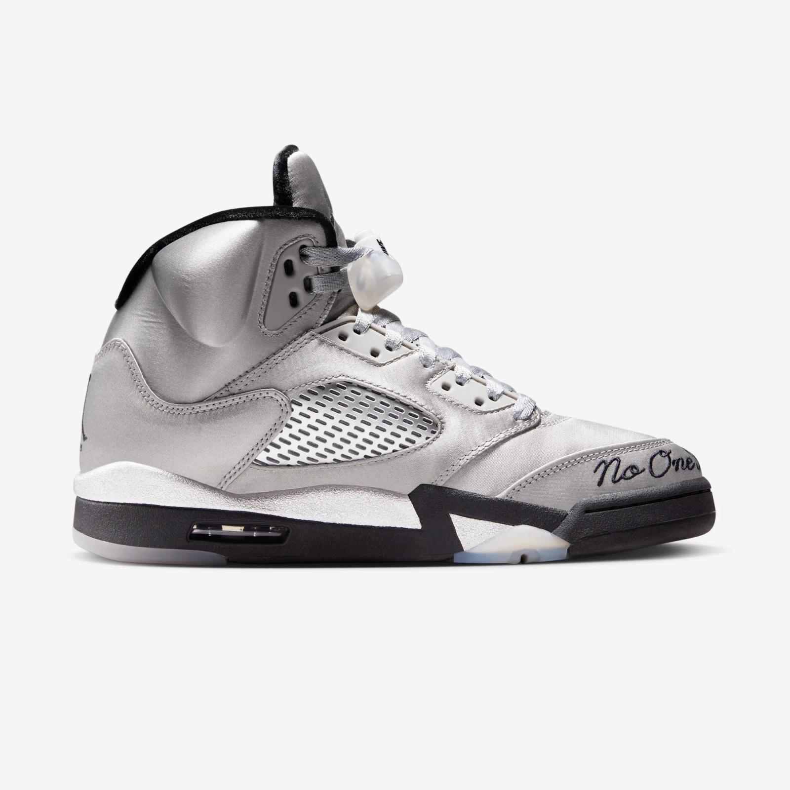 Air Jordan 5 Retro Wings Medium Grey Black Metallic Silver IO2038-001 Release Date Fall 2025