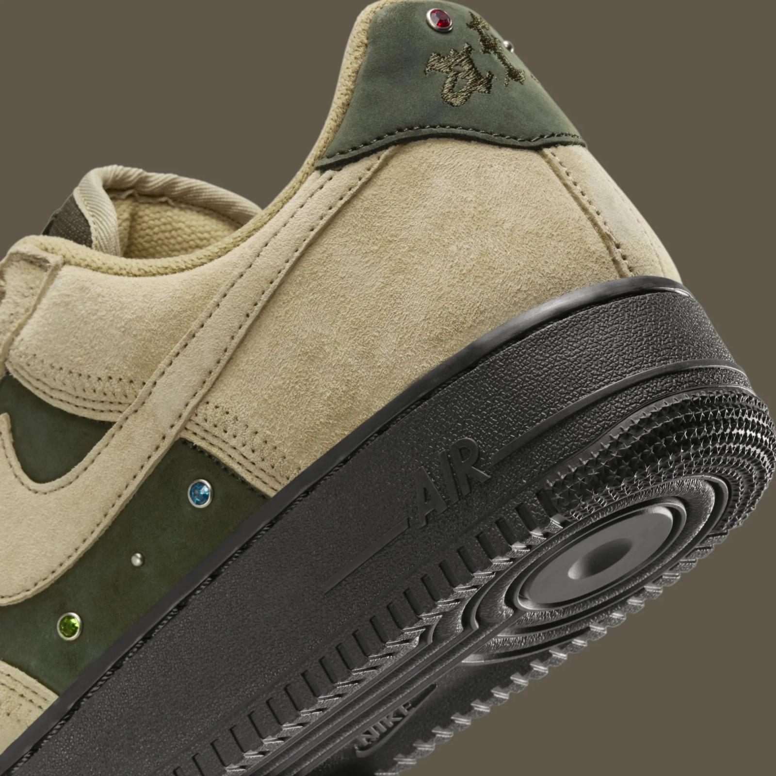 Nike Air Force 1 Low Retro QS HF0674-300