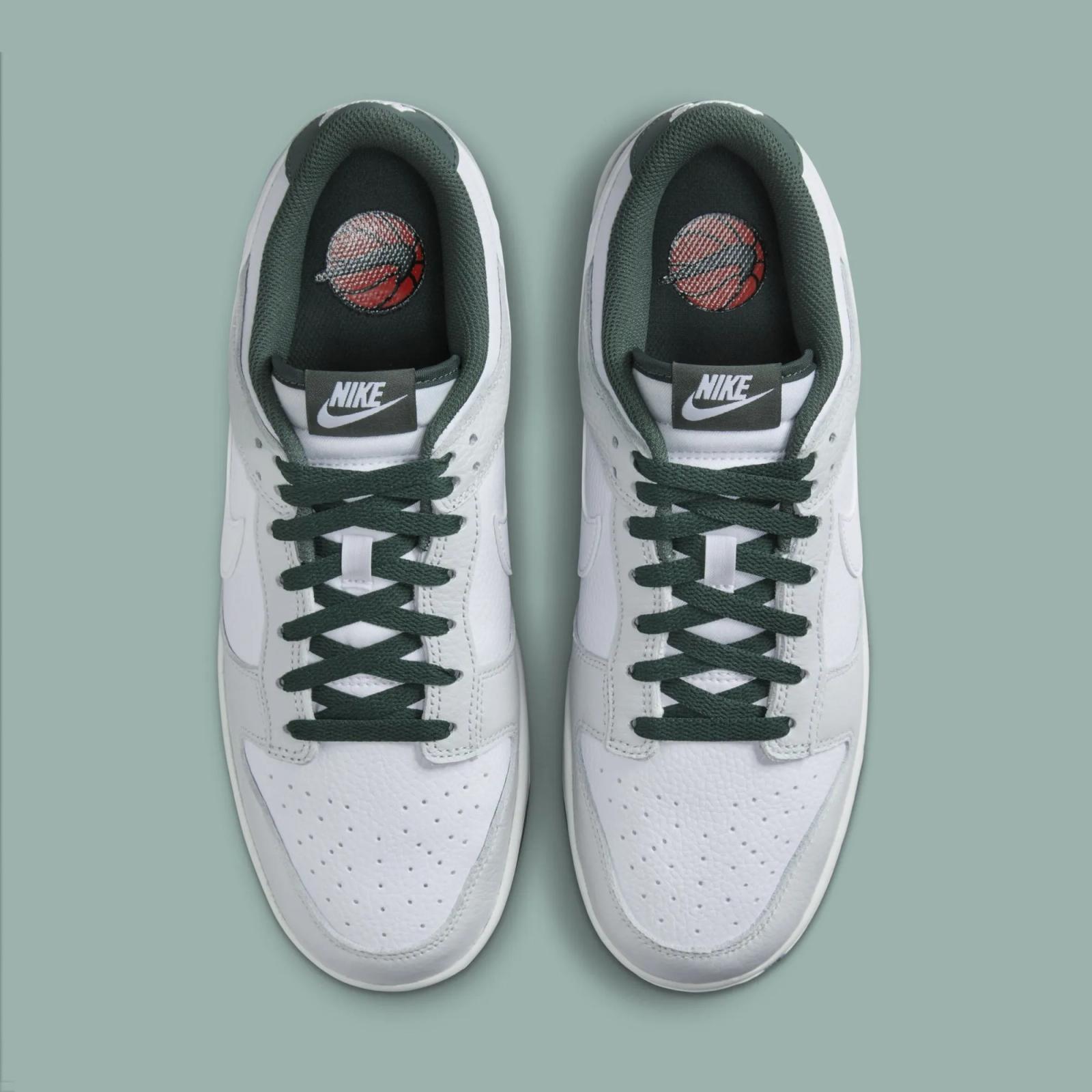 Nike Dunk Low SE Photon Dust Vintage Green HF2874-001