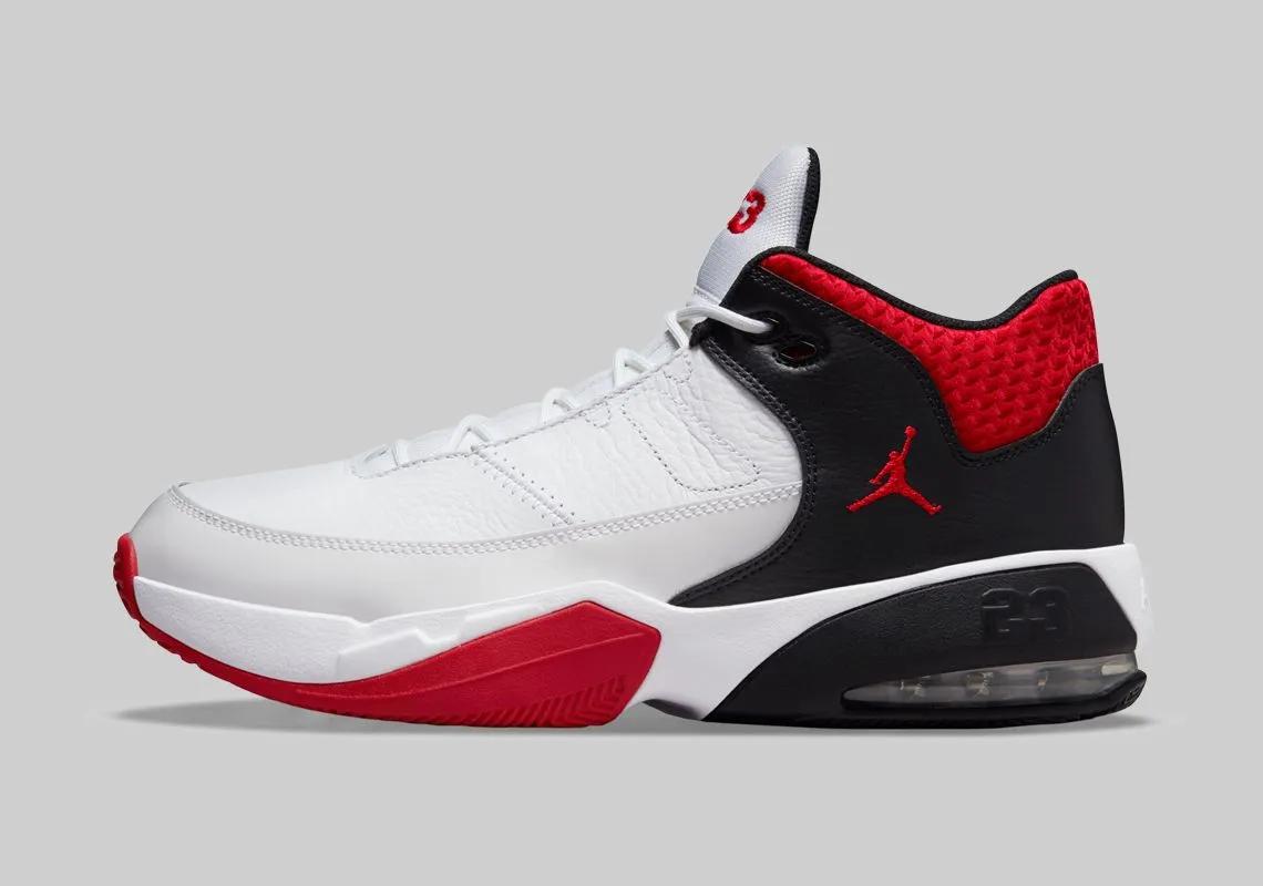 Air Jordan Max Aura 3 University Red