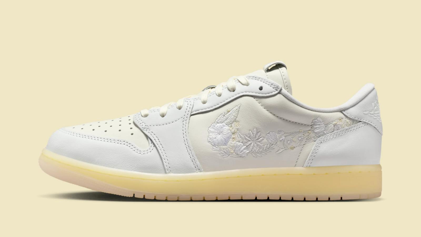 Air Jordan 1 Retro Low OG “Sail / Off-White” 2026