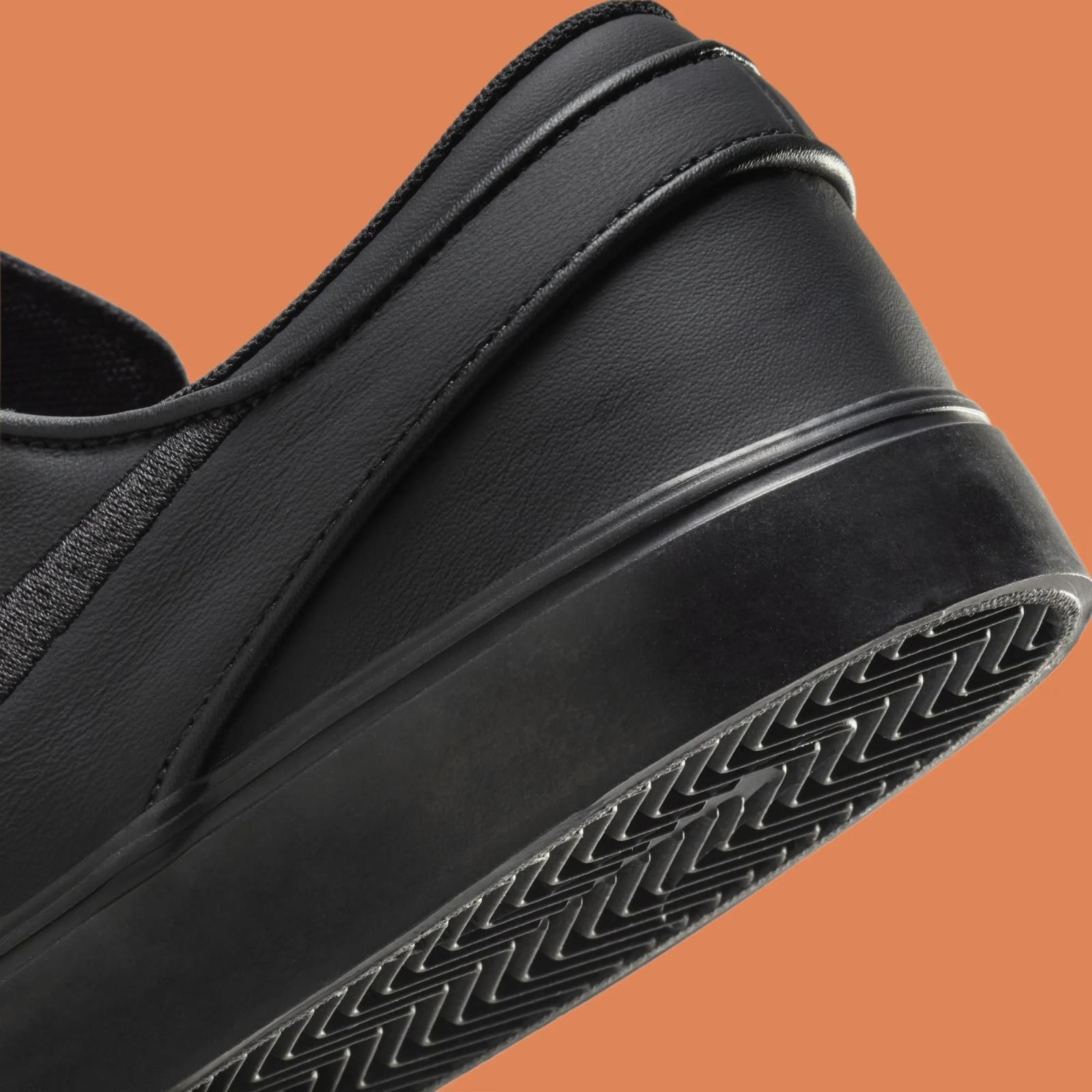 Nike SB Zoom Janoski OG+ ISO Triple Black FQ7621-001