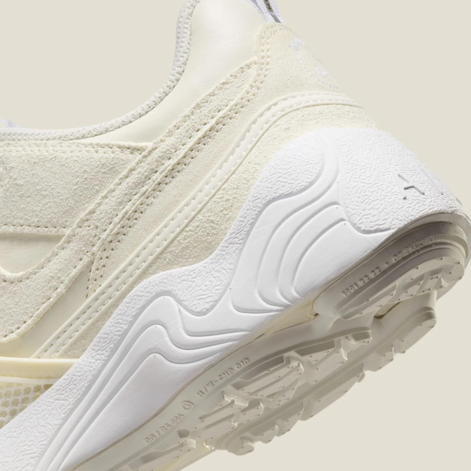 Travis Scott x Nike Shark-a-Don Sail HQ3061-100