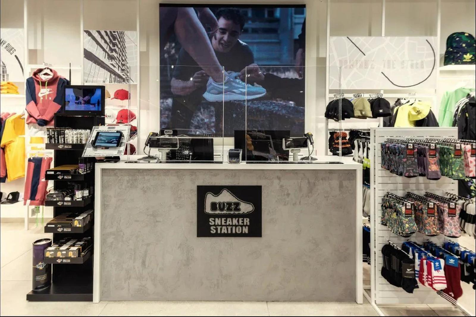 Buzz Sneakers Iulius Mall Timisoara Romania