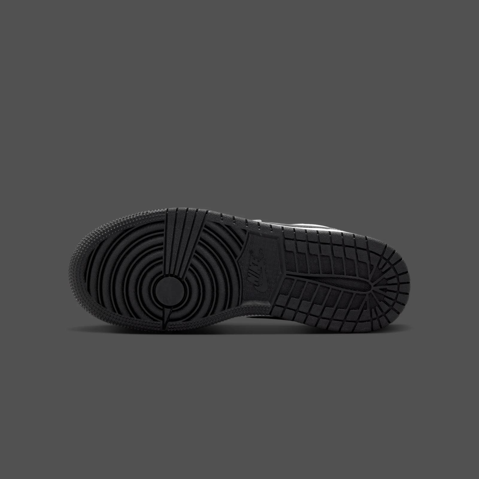 Air Jordan 1 Low SE GS "Tiempo" drops in 2026