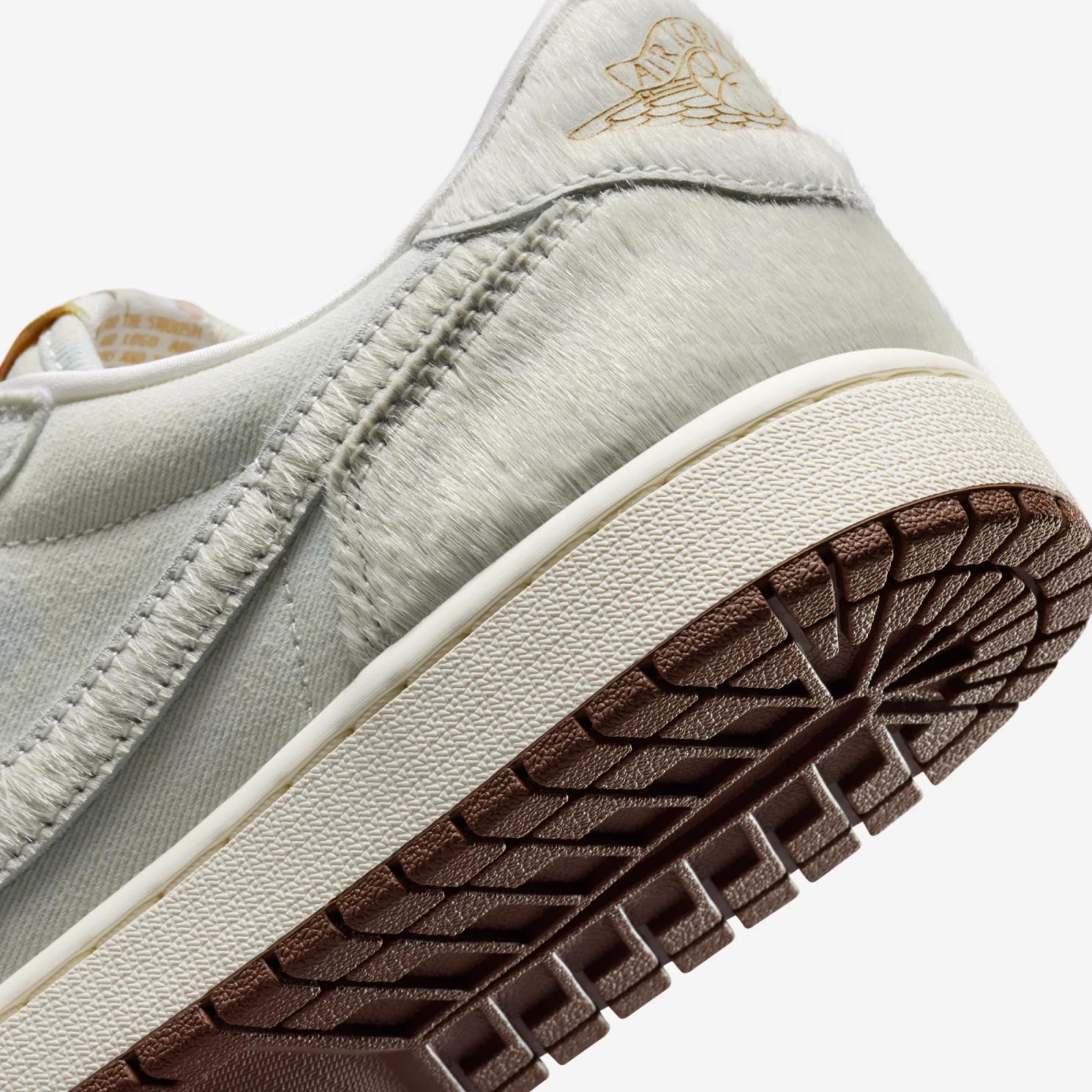 Air Jordan 1 Retro Low OG “Football Grey” 2026