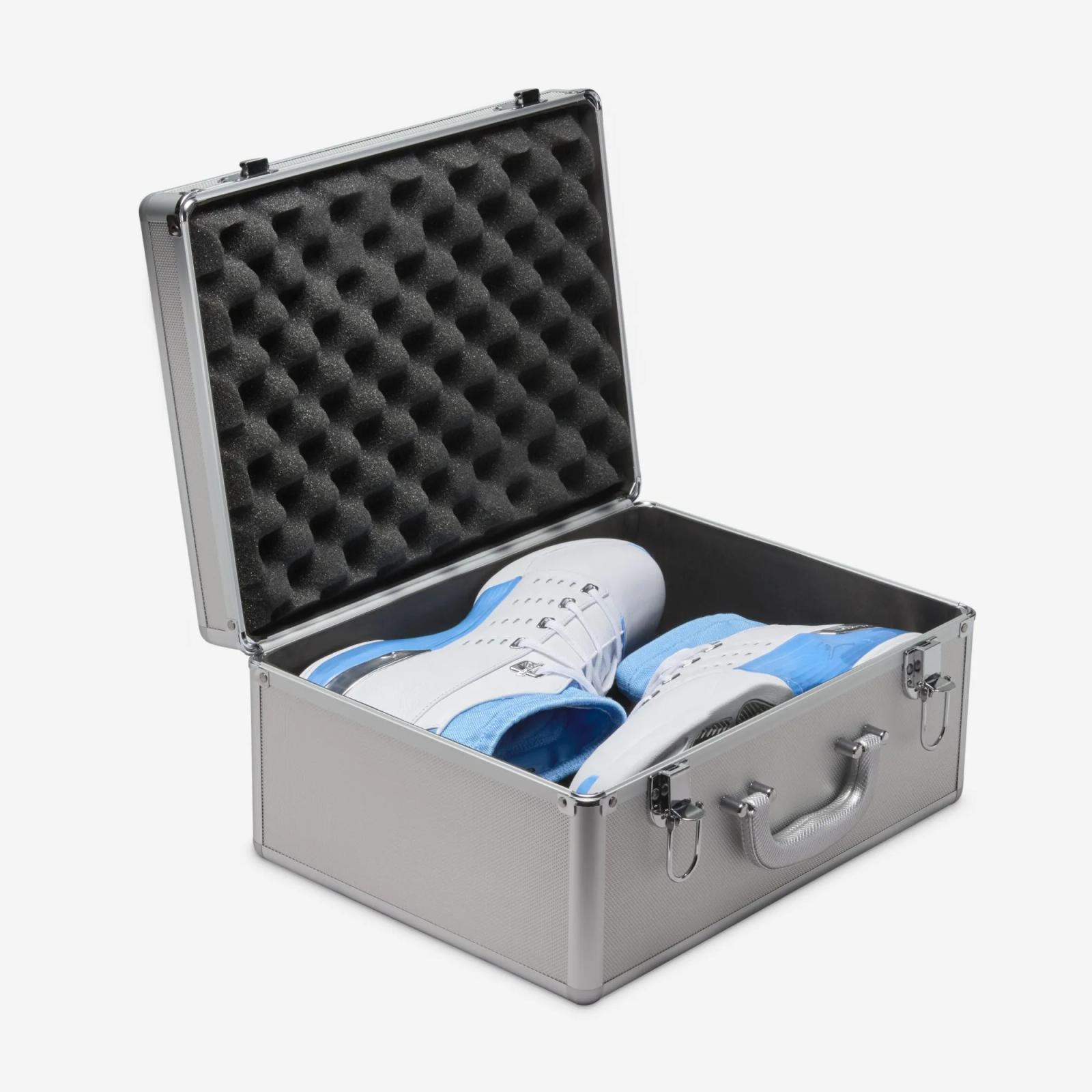 Air Jordan 17 Retro Low University Blue FJ0395-101