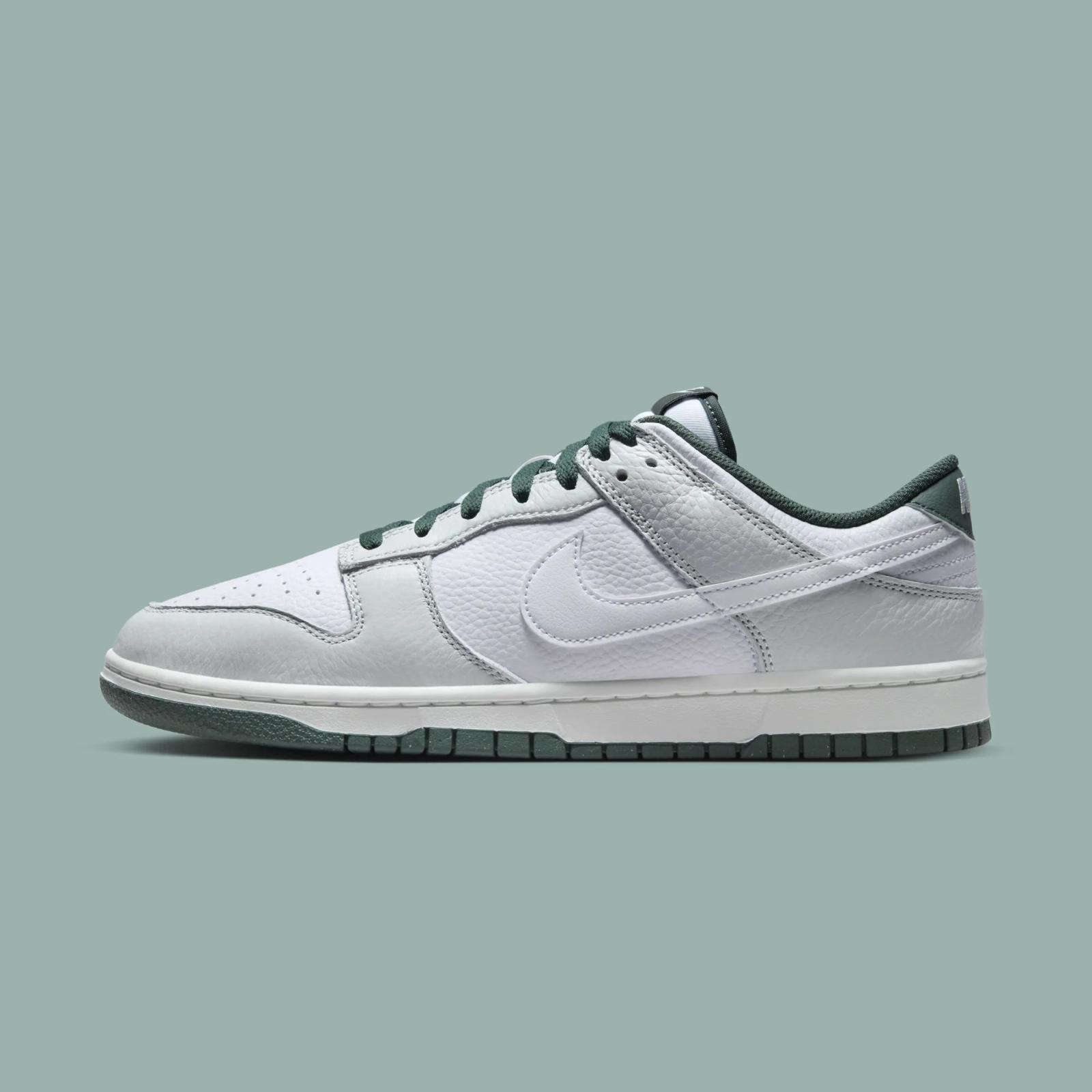 Nike Dunk Low SE Photon Dust Vintage Green