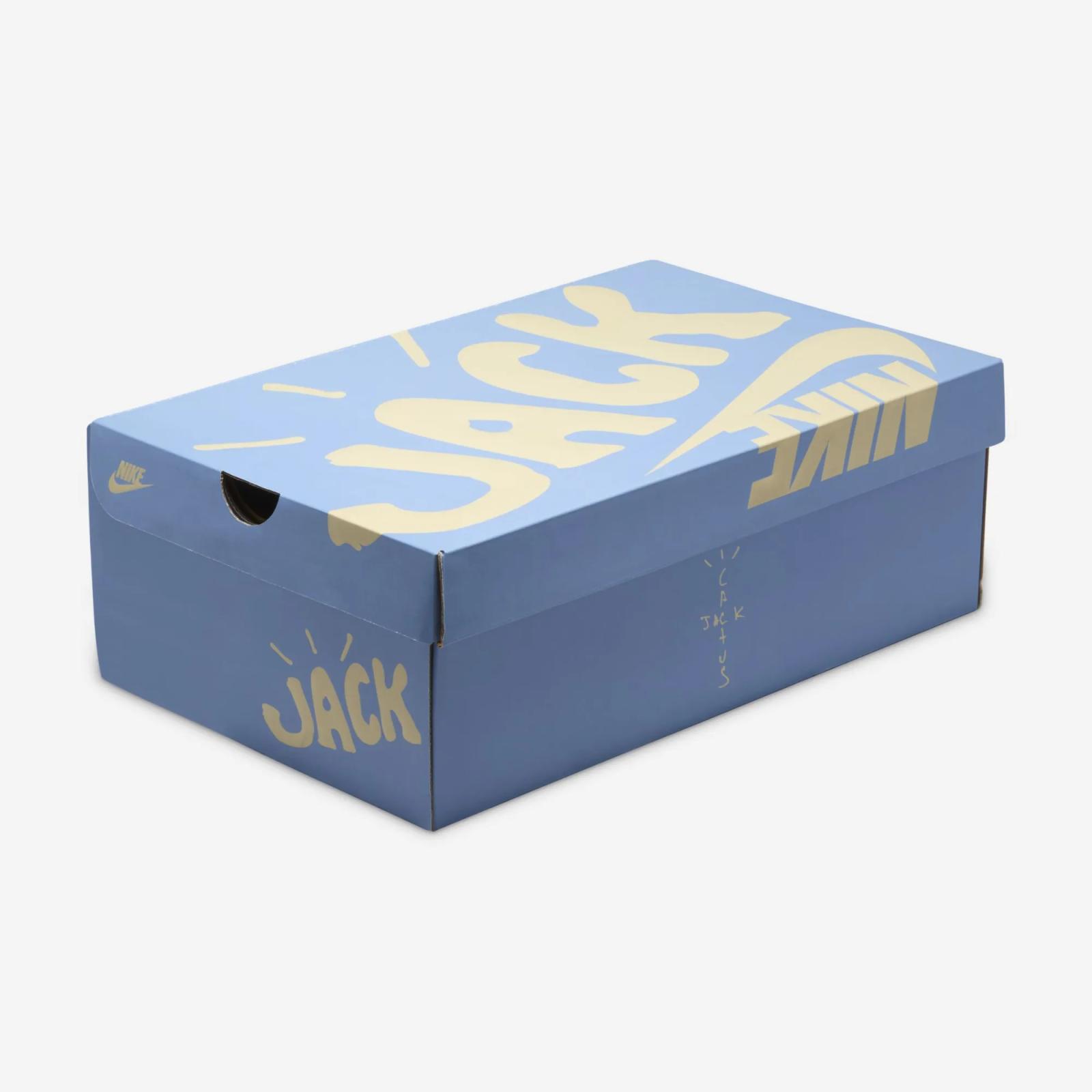 Travis Scott x Nike Zoom Field Jaxx White / Chocolate HQ3073-100