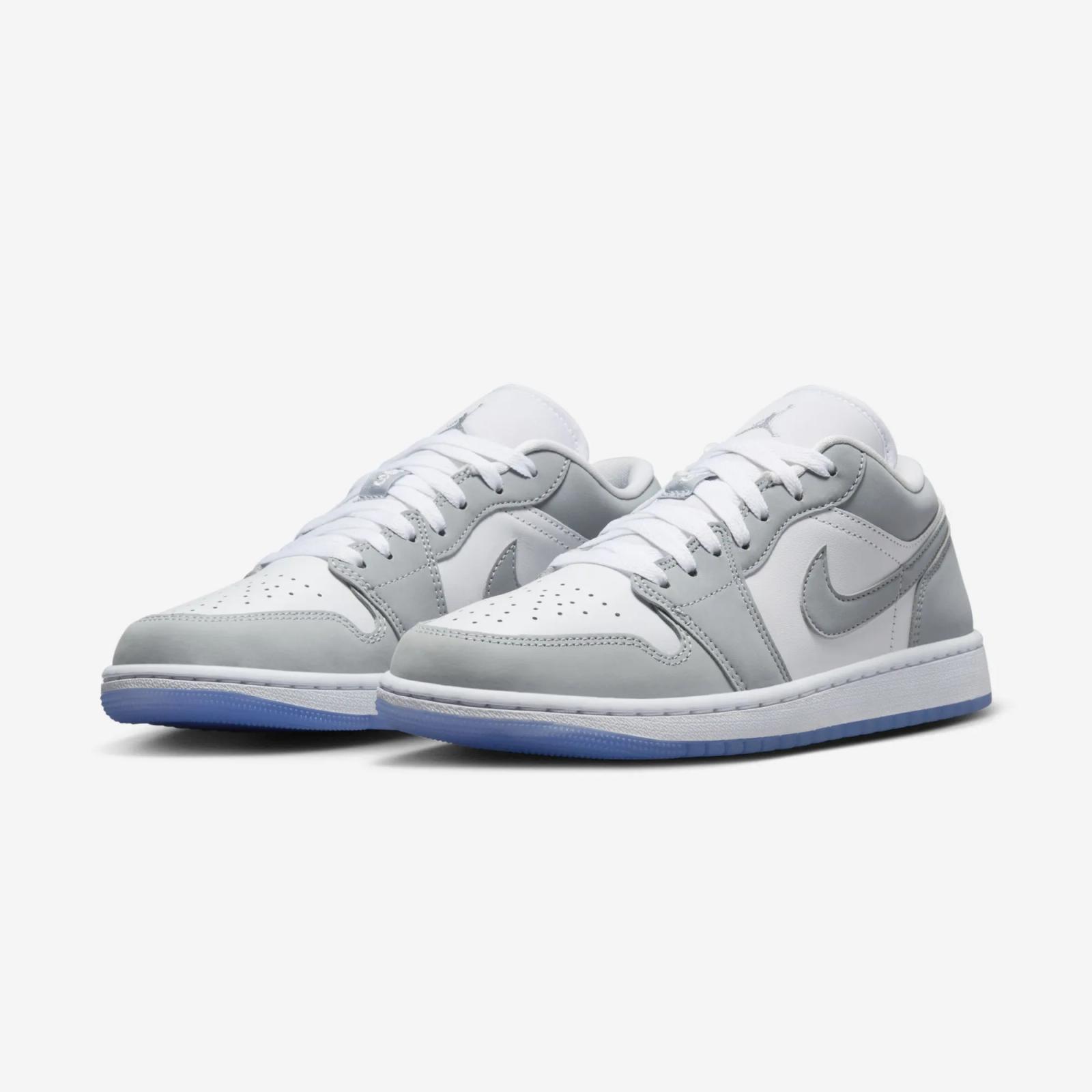 Air Jordan 1 Low Wolf Grey DC0774-105