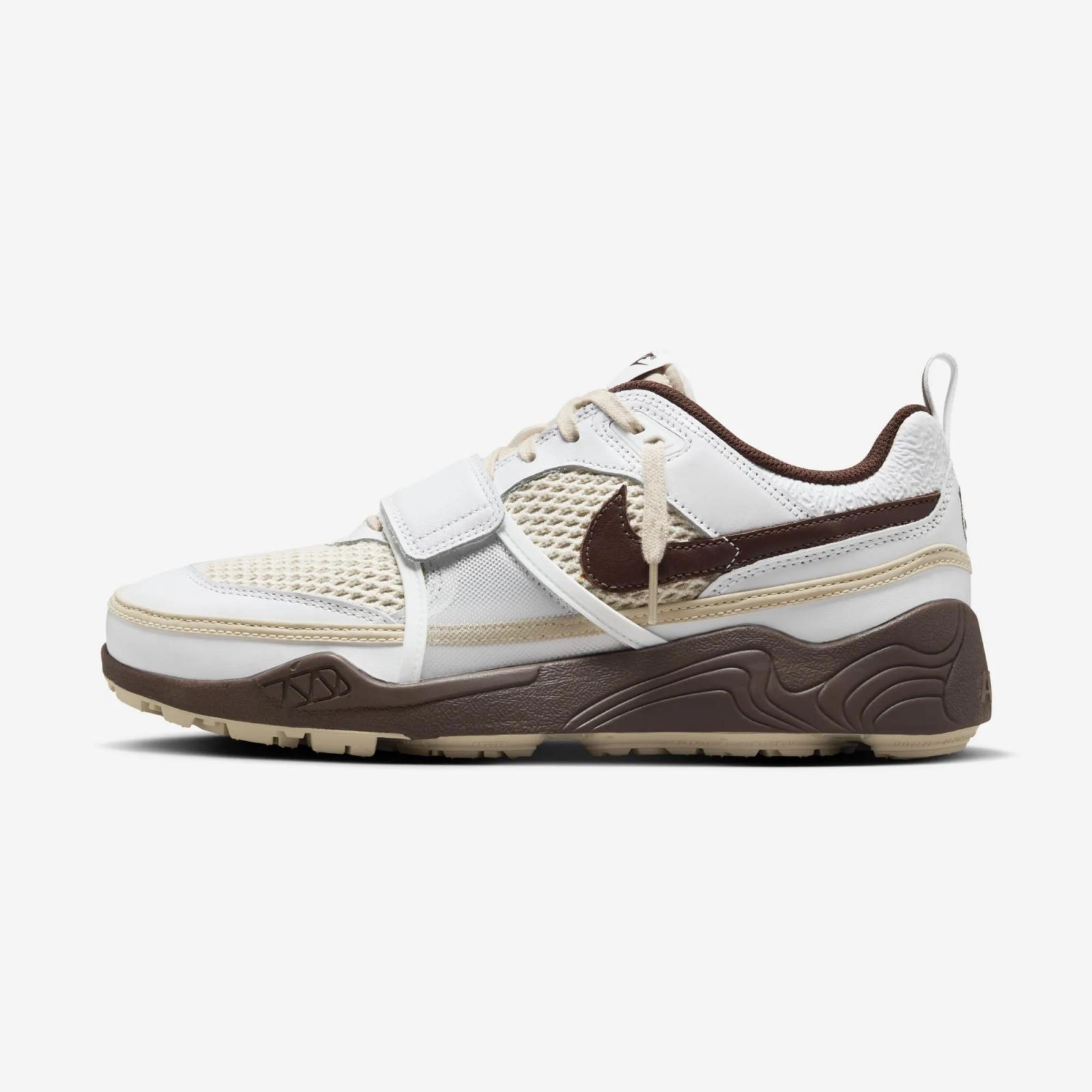 Travis Scott x Nike Zoom Field Jaxx “White / Chocolate”
