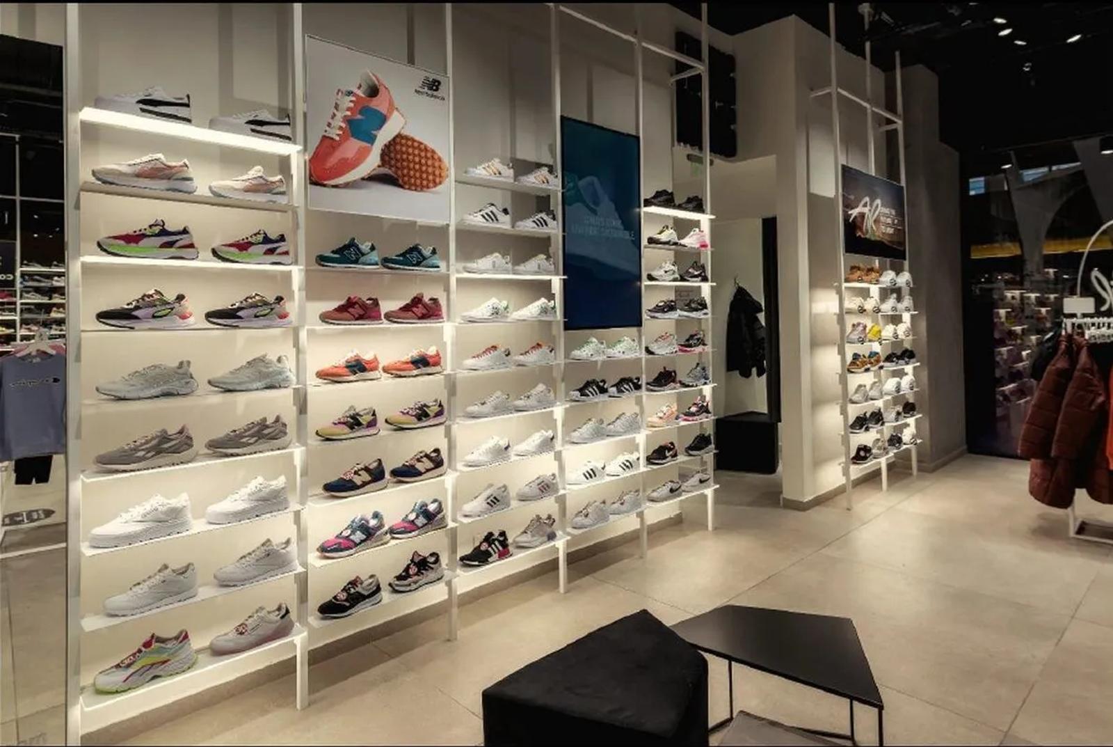 Buzz Sneakers Iulius Mall Timisoara Romania