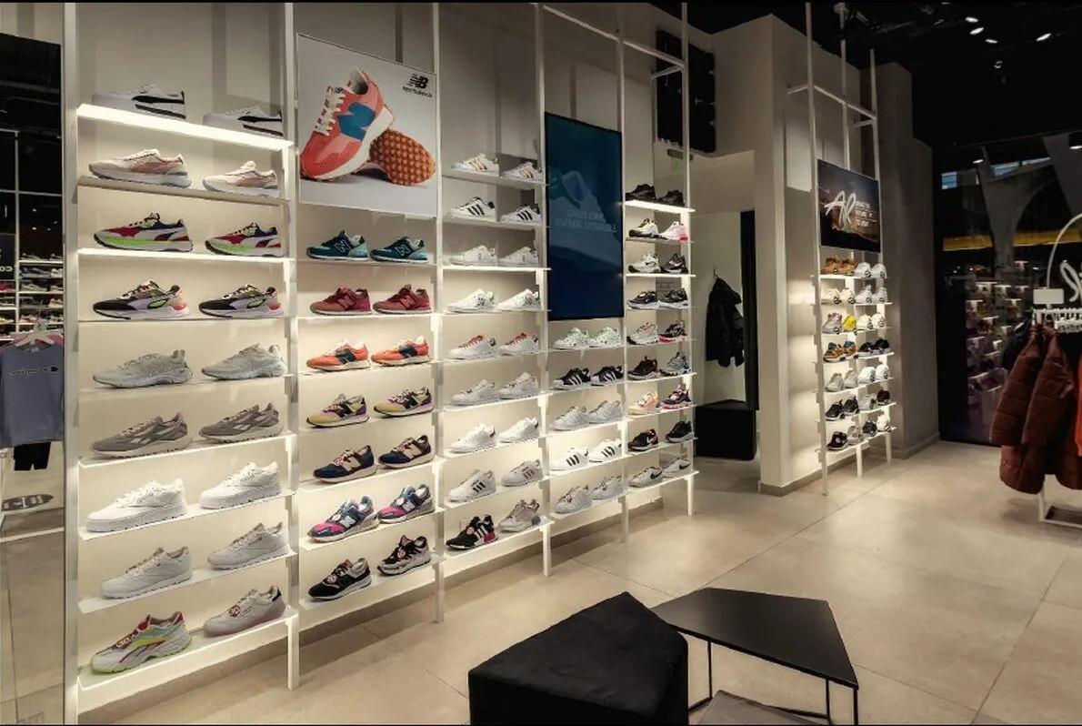 Buzz Sneakers Iulius Mall Timisoara Romania