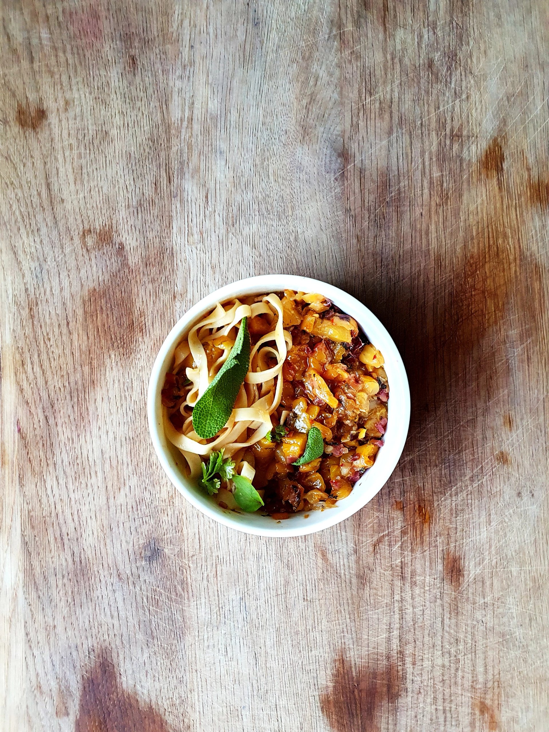 Makaron z mango chutney
