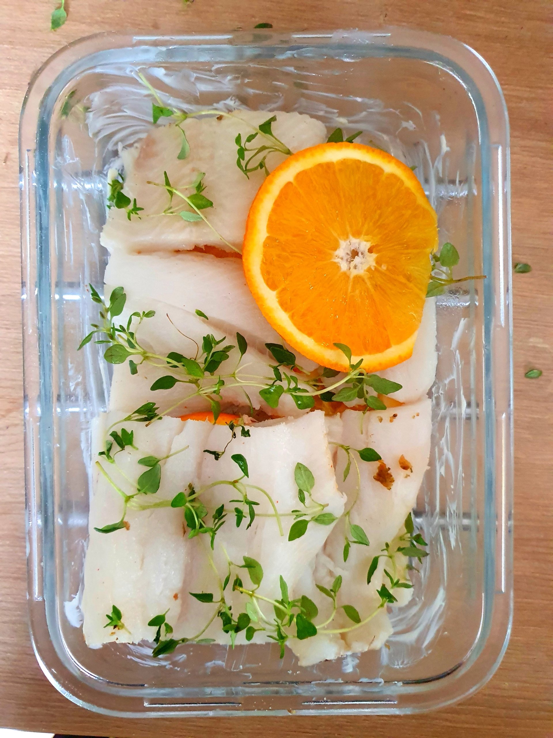 Halibut pieczony w tymianku i cytrusach