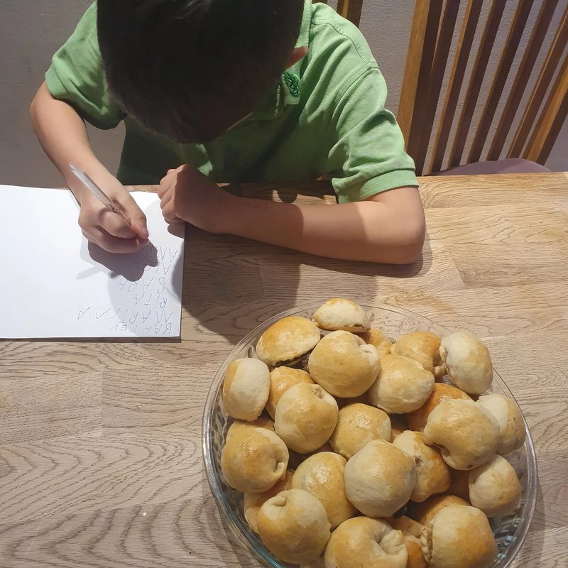 Empanadas z soczewicą i pieczarkami Empanadas z soczewicą i pieczarkami