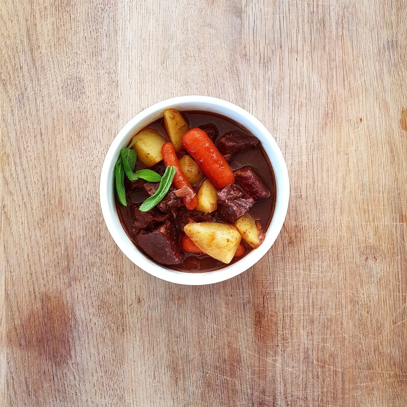 Boeuf bourguignon - taki gulasz, ale ę ą Boeuf bourguignon - taki gulasz, ale ę ą
