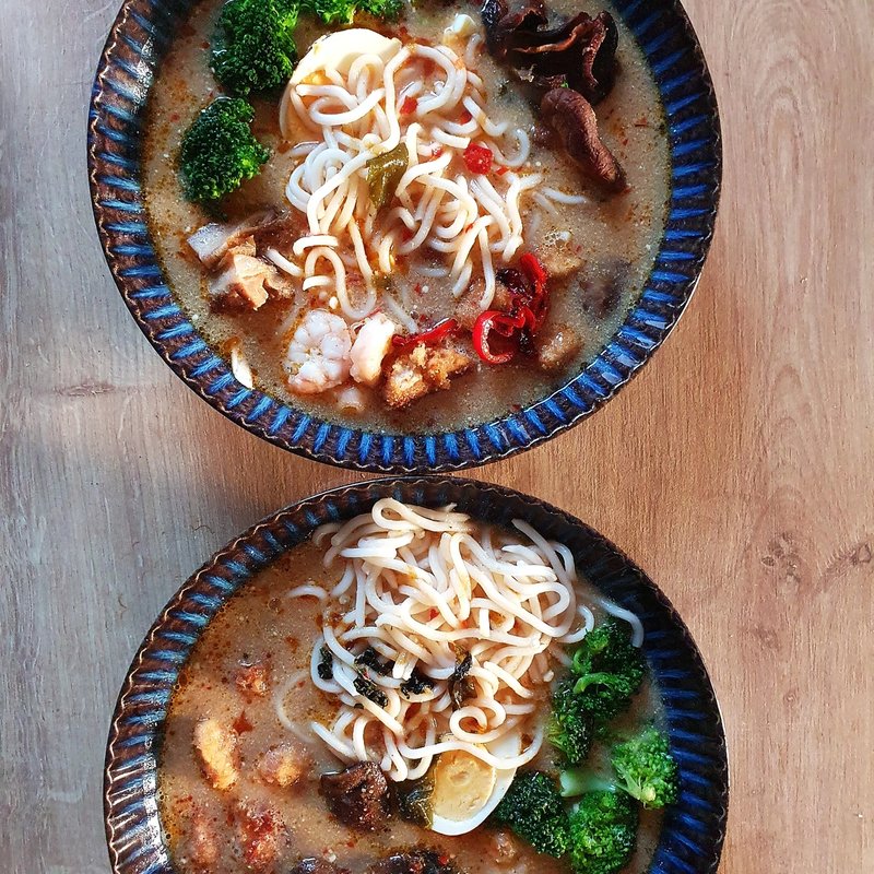 Chyba ramen, krewetki, tofu w polskim panko Chyba ramen, krewetki, tofu w polskim panko