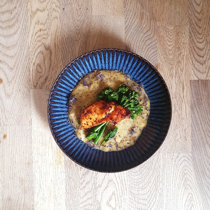 Polenta kukurydziano-gryczana, kurczak, brokuł bimi Polenta kukurydziano-gryczana, kurczak, brokuł bimi