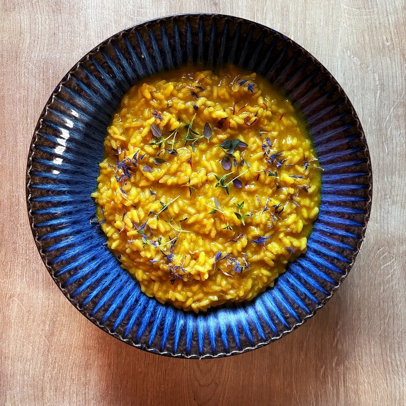 Rissoto z szafranem, parmezanem i winem Rissoto z szafranem, parmezanem i winem
