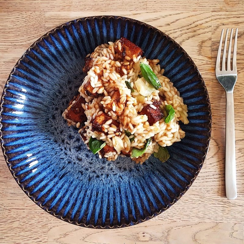 Risotto, z tofu, bazylią, parrmezanem, na winie Risotto, z tofu, bazylią, parrmezanem, na winie