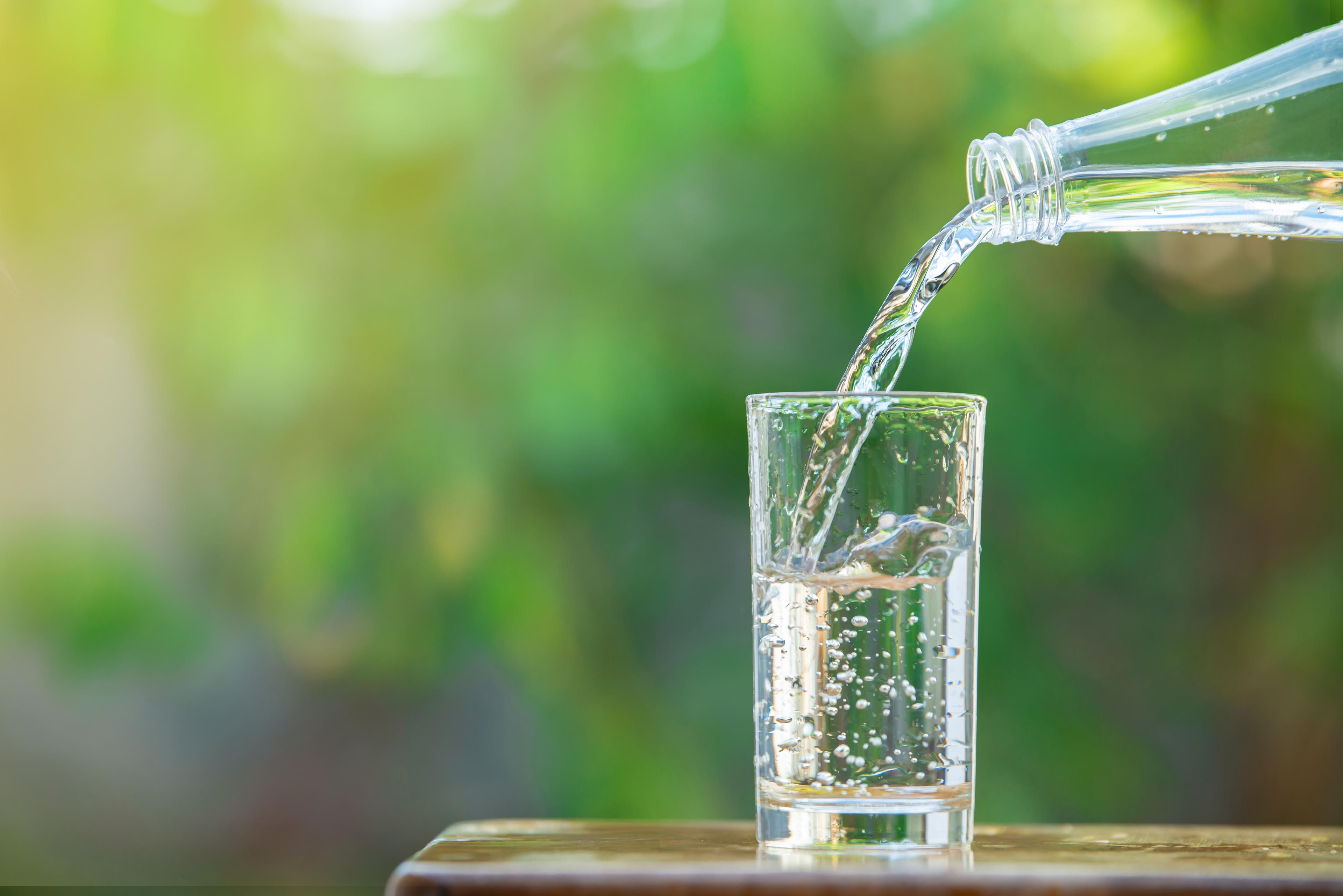 Hydration Tips for Frequent Flyers: Staying Hydrated in the Air