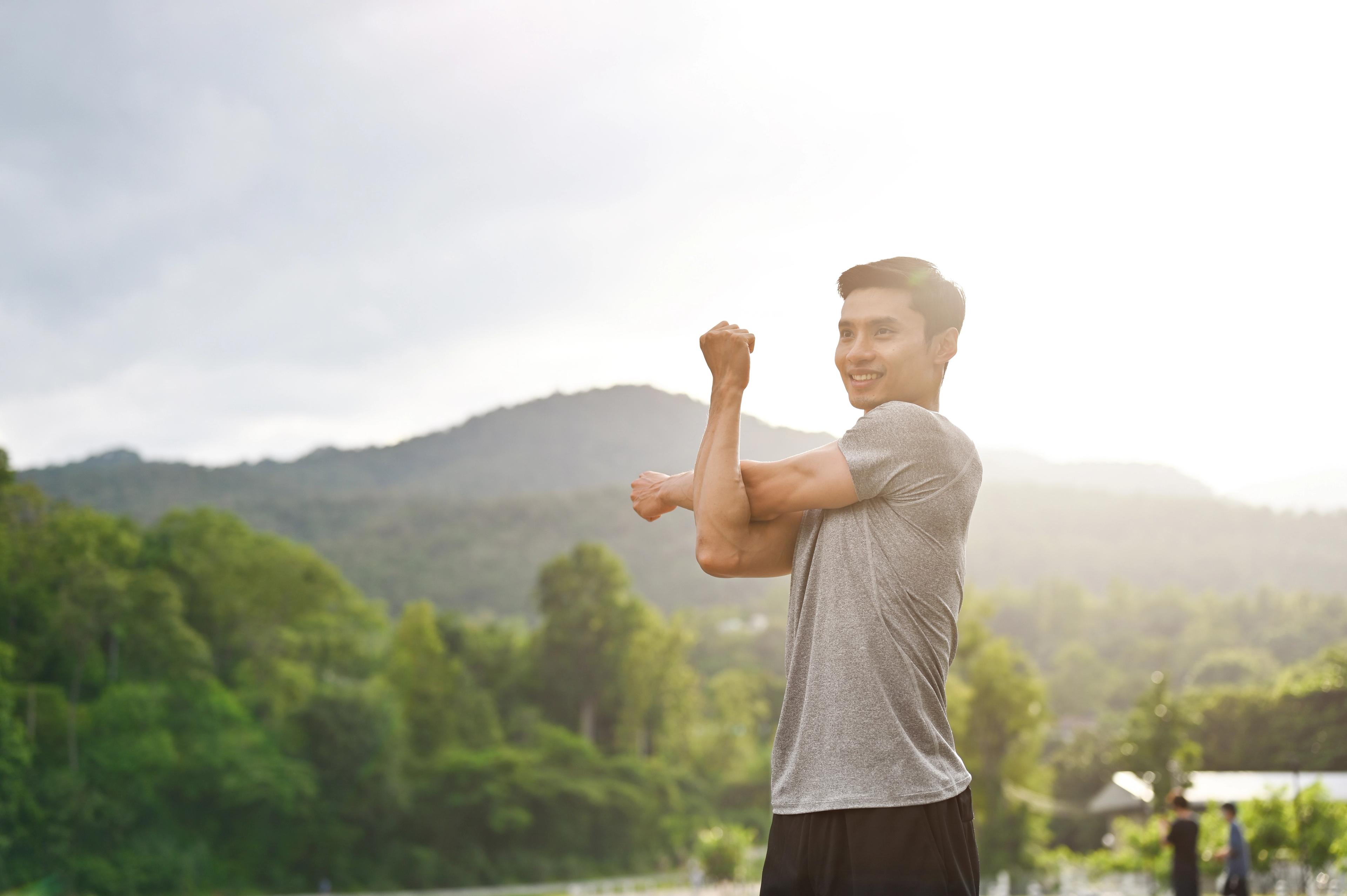 Blog Post: Move Freely, Feel Better – The Power of Mobility for Aviation Professionals