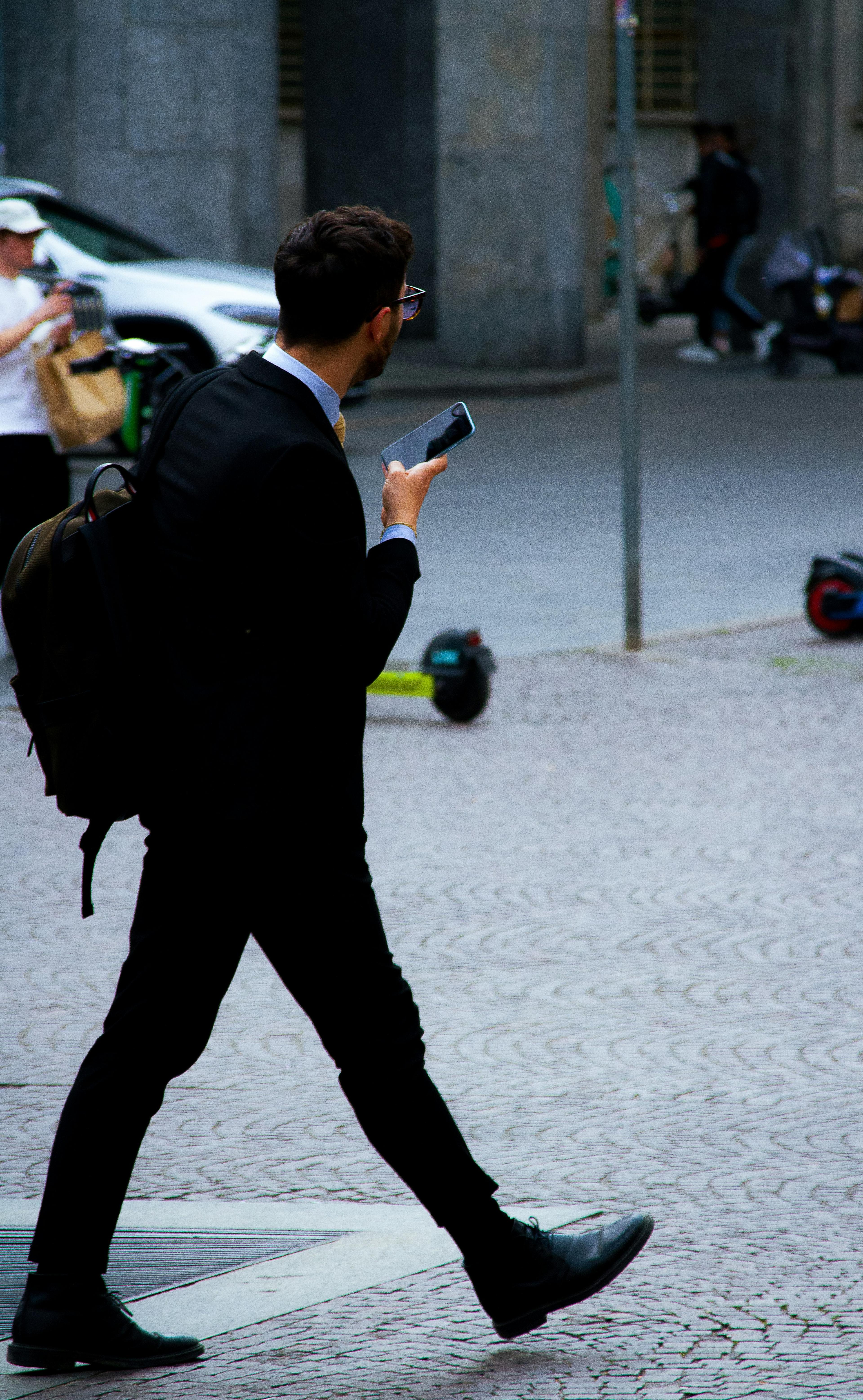 Move Where You Land: Easy Fitness Strategies for Your Layovers