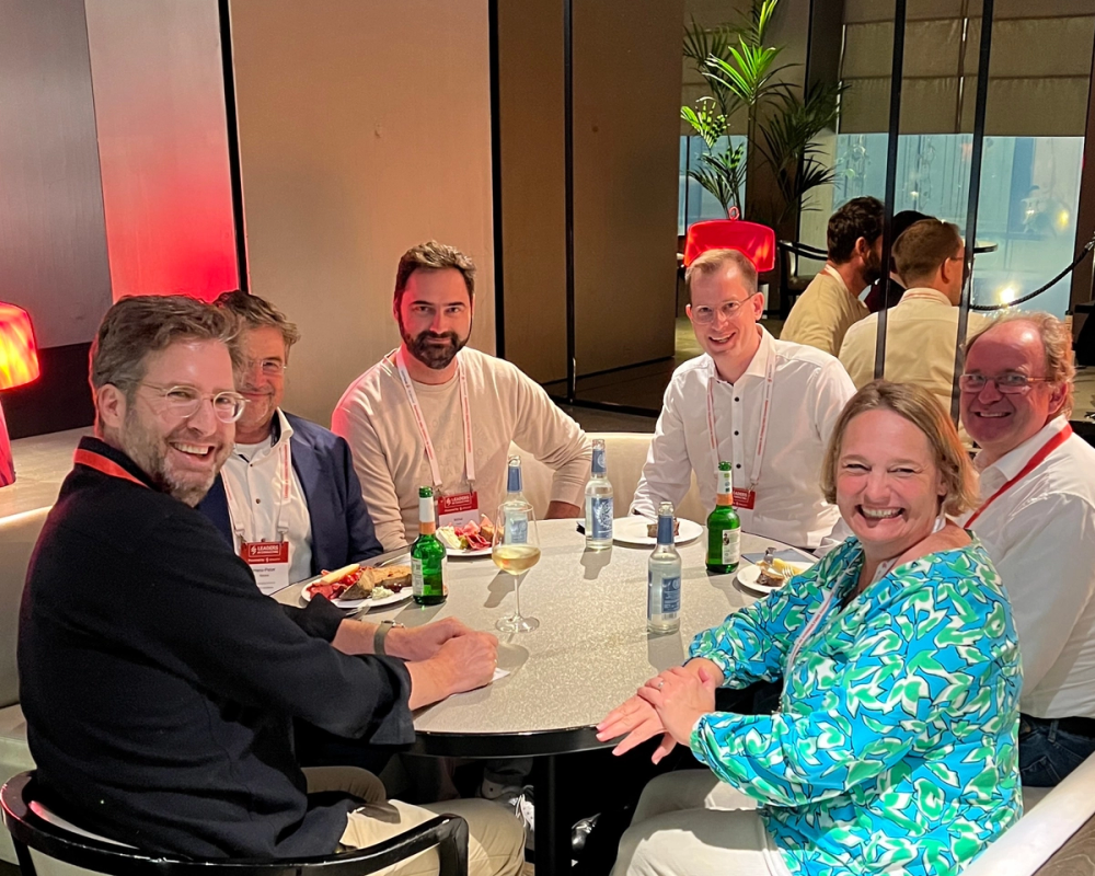 Confidential peer meetups for Managing Directors, Partners & CEOs of consulting firms with 50+ people. Monthly in-person sessions in London, Munich, Frankfurt, Cologne, Düsseldorf