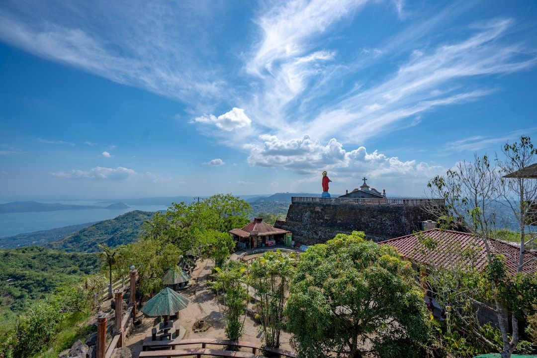 Tagaytay Day Trip: Volcano Views & Bulalo Feasts