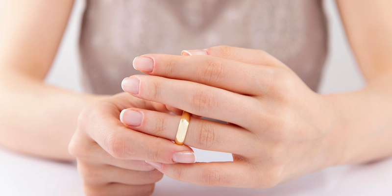 Managing Divorce Guilt: Feelings and Solutions