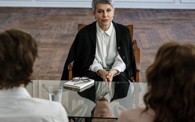 Choosing the Right Divorce Professionals