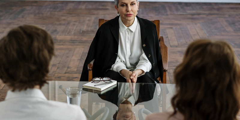 Choosing the Right Divorce Professionals