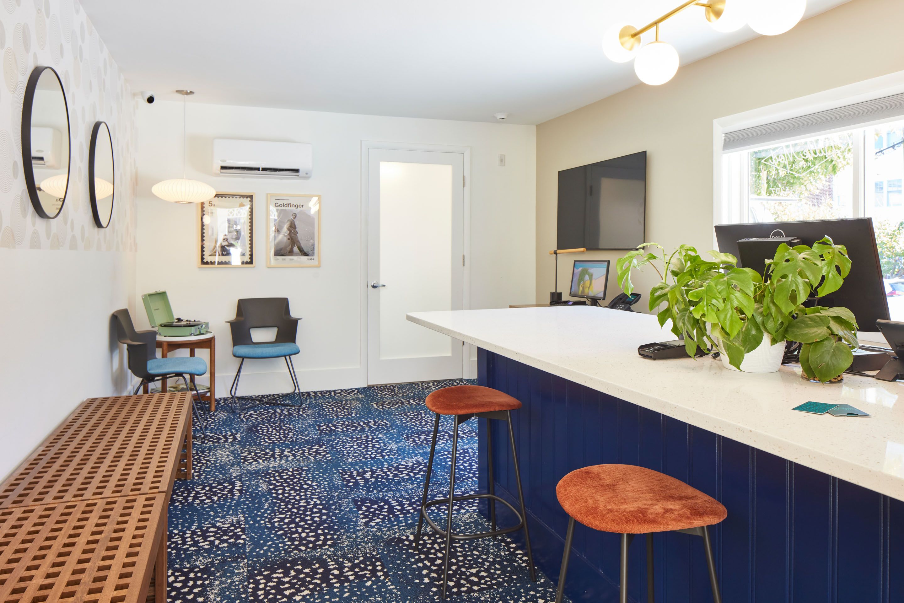 Little Mod Front Desk