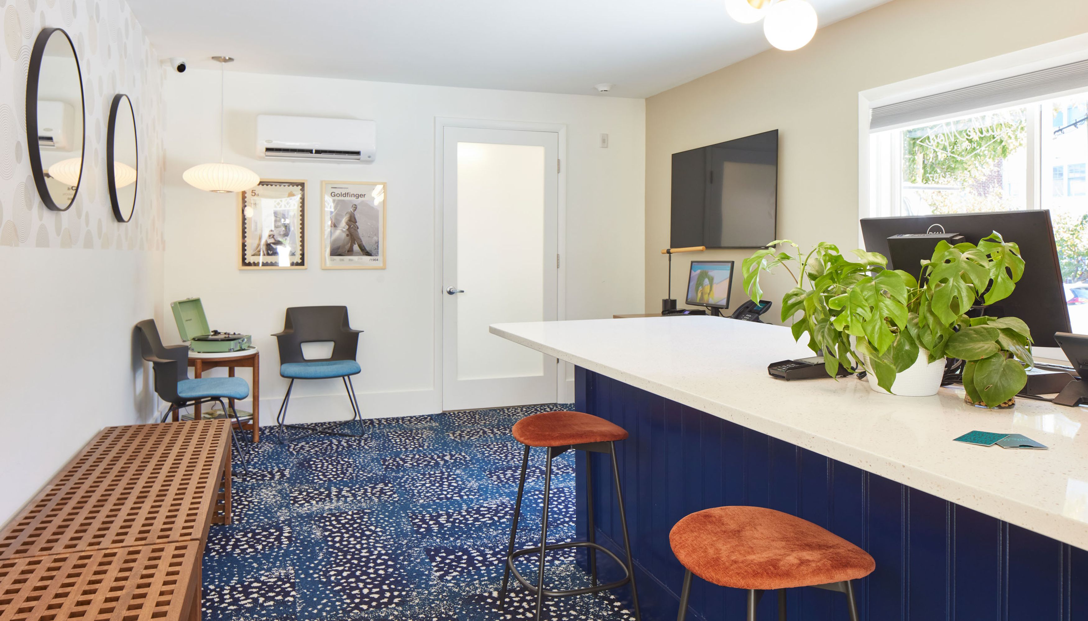 Little Mod Front Desk