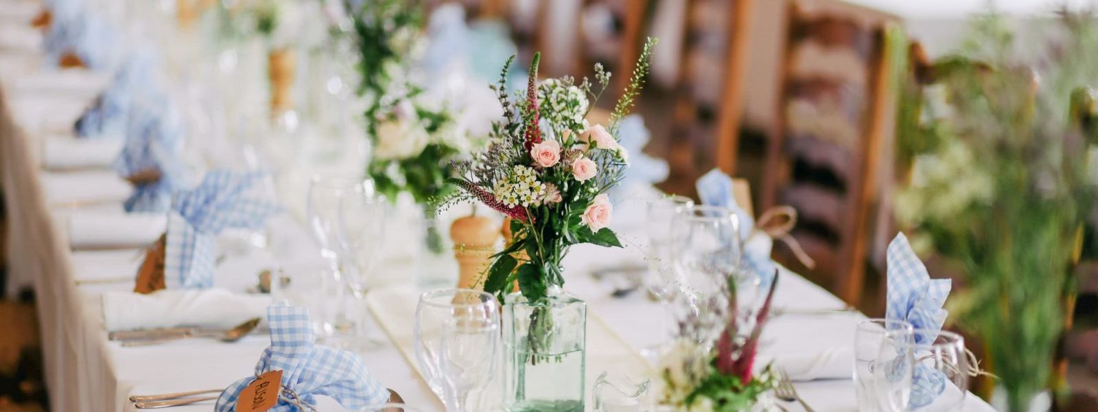 FANTASTIC FLORISTS FOR CHARLOTTESVILLE WEDDINGS