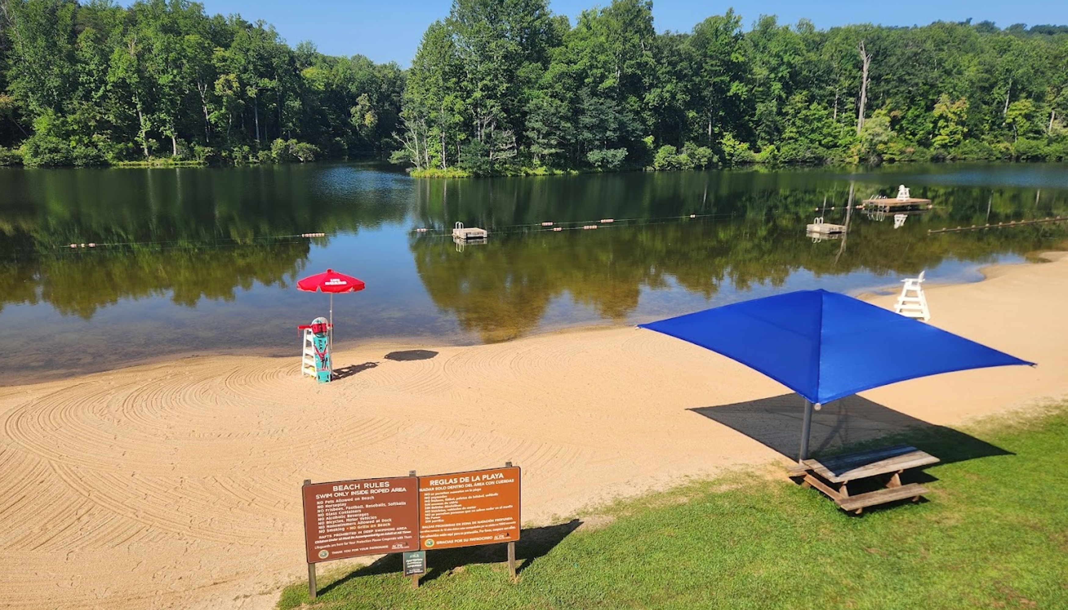 Beach and picnic table at Walnut Creek Parkundefined