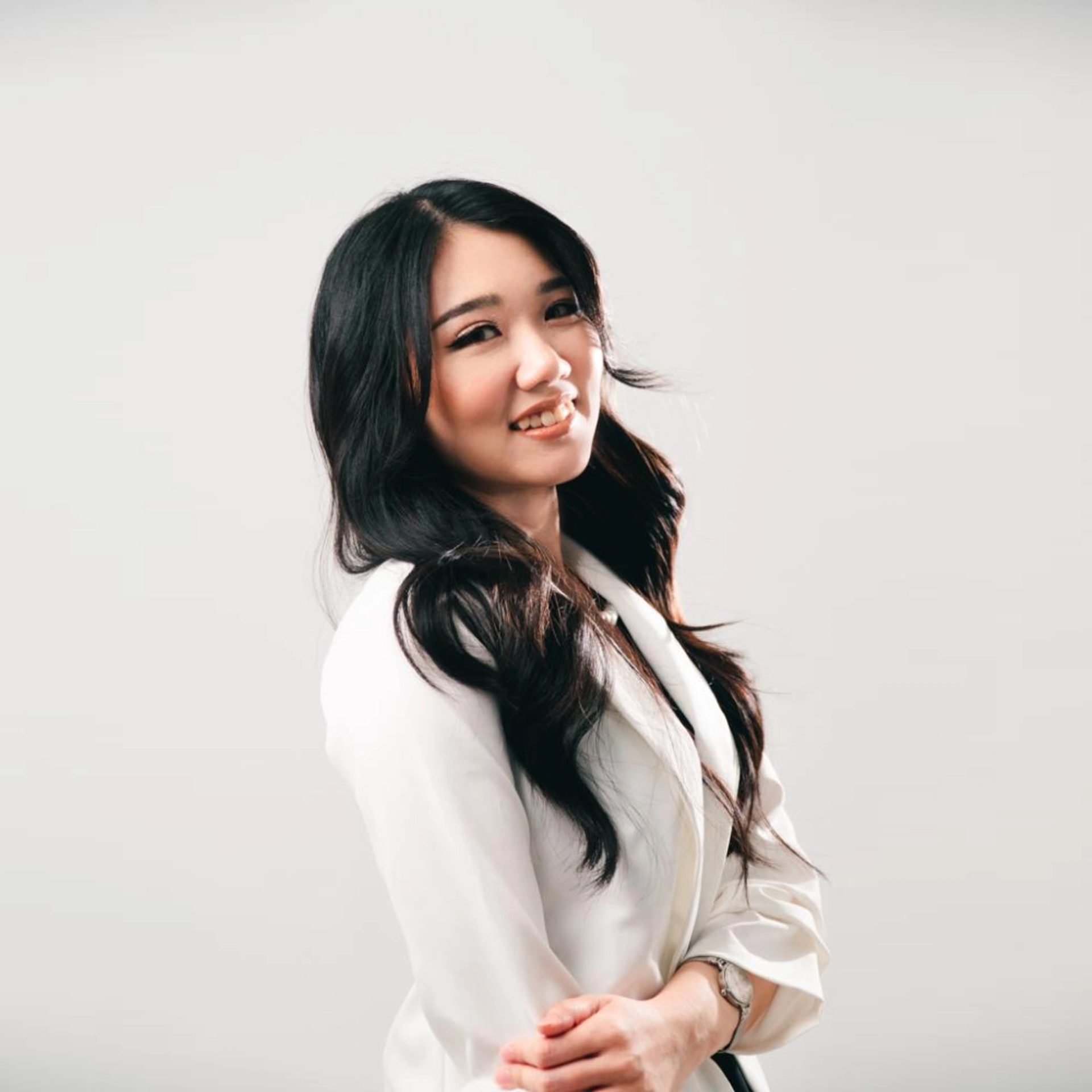 Dr. Irene Sienatra, M.Biomed AAM, Head Doctor at Healthy Look Aesthetic