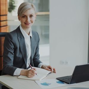 Maîtrisez votre temps : transformez votre expérience en certification grâce à la VAE !
