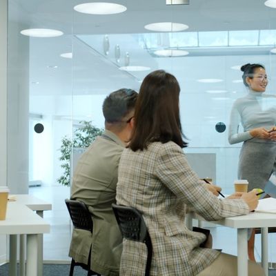 Comment mettre en place la VAE pour les salariés en entreprise et en tirer parti ?