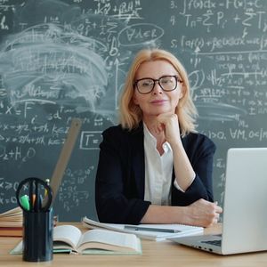 Au-delà des diplômes : Faites de votre expérience en cybersécurité votre plus grand atout avec la VAE !