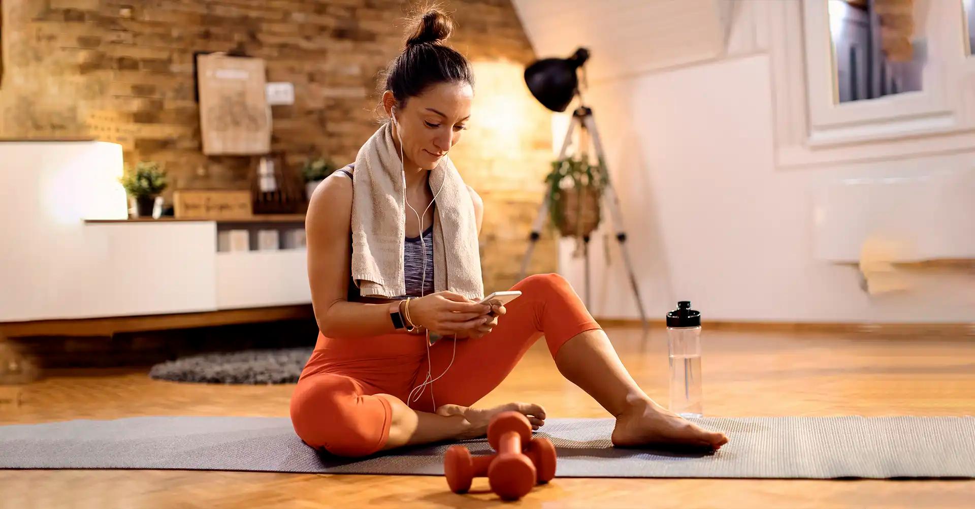 Melhores apps de treino grátis 2026 para treinar em casa ou academia