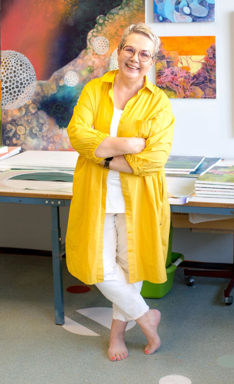 Liia Leppik enda ateljees