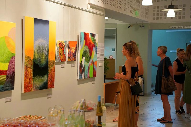 Näituse "Juurtes on vägi" foto