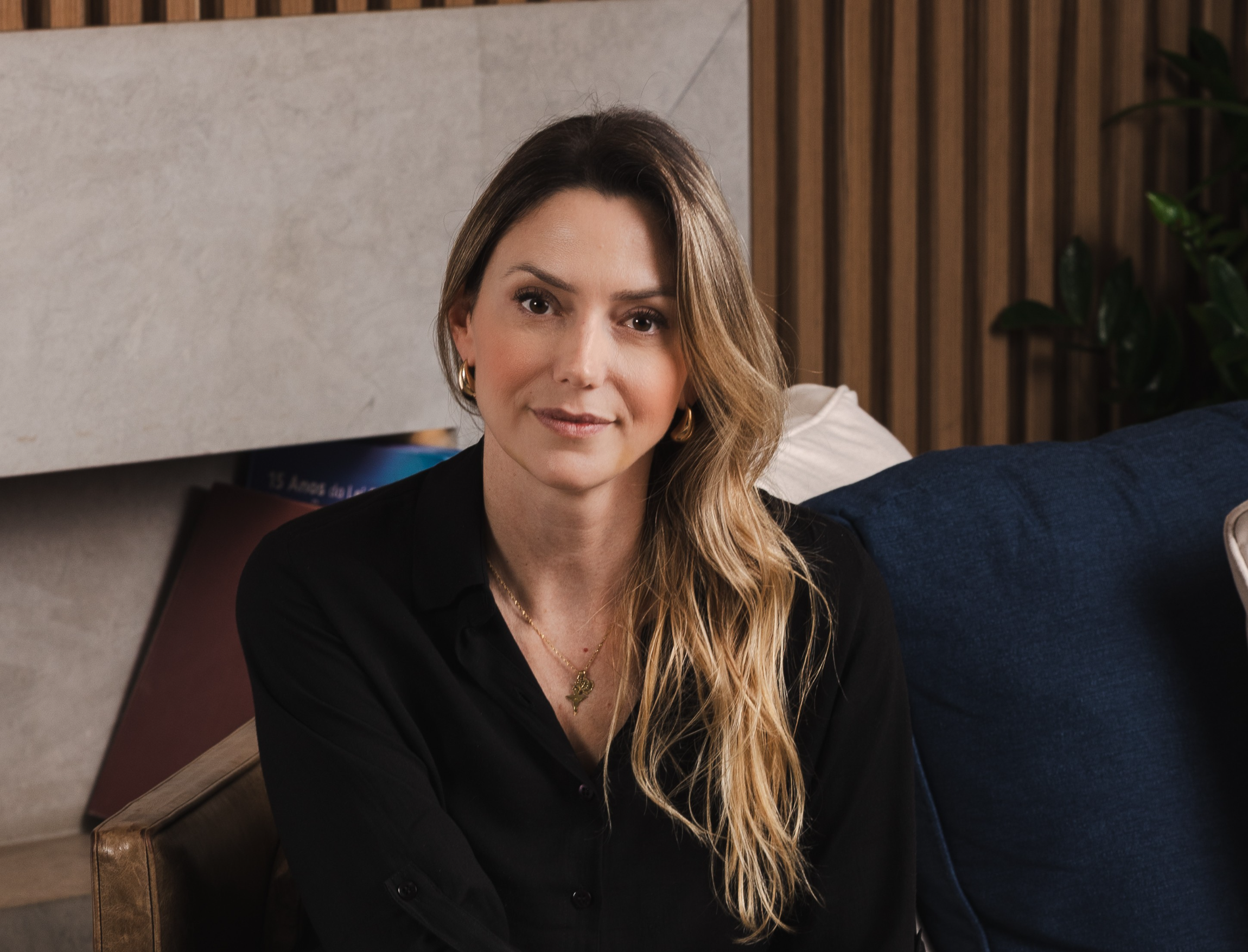 Camila Besseler, nossa CMO, analisa como dados sintéticos transformam pesquisa de mercado — e por que governança é essencial