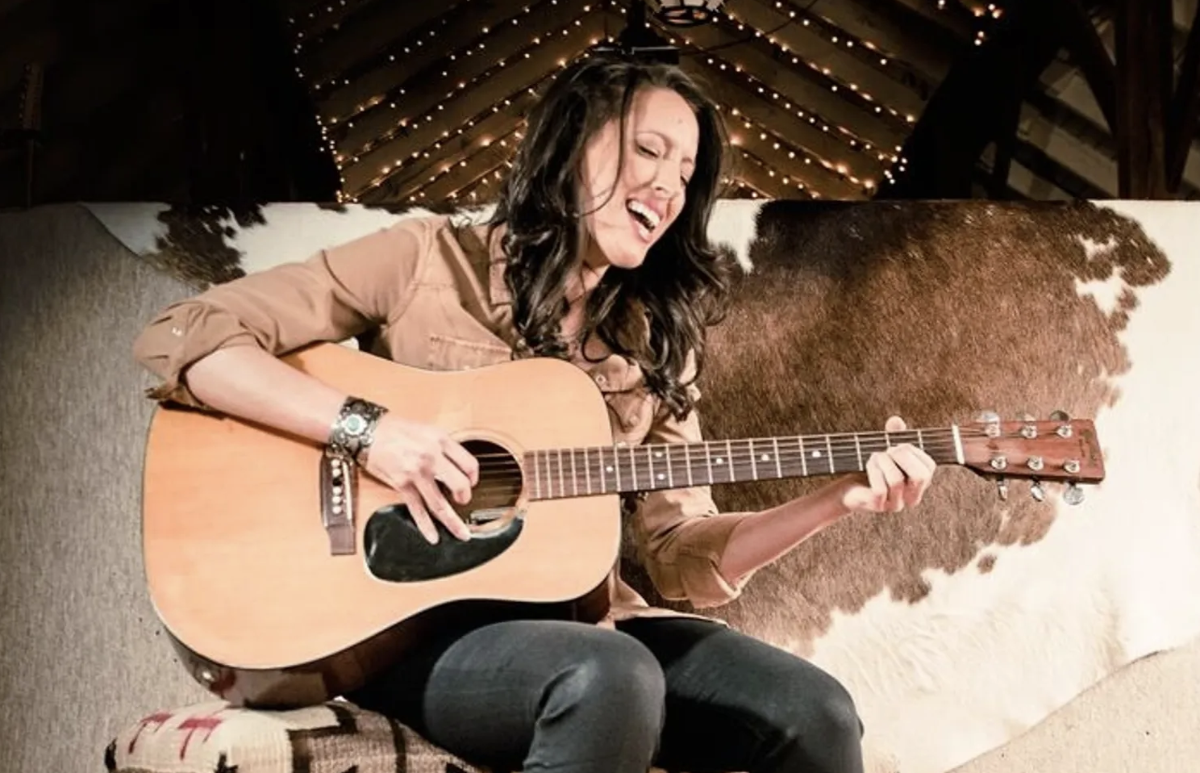 IN THE ROW WITH KARLA DAVIS, THE DRYES & DAVE FENLEY