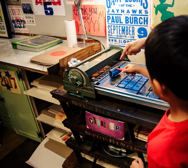 FAMILY PROGRAM: MAKE A POSTCARD WITH HATCH SHOW PRINT
