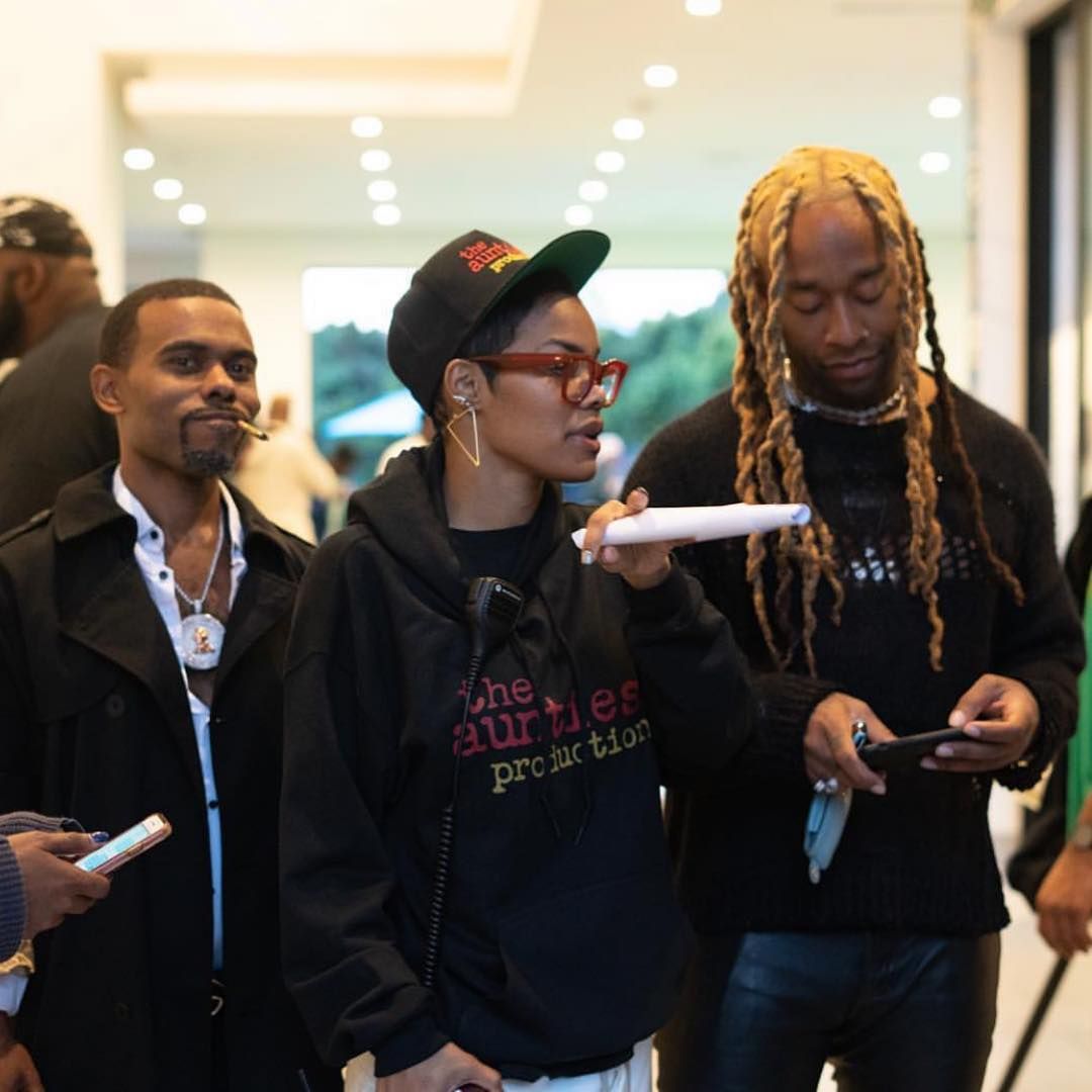 Behind the Scenes: Teyana Taylor Directs Lil Duval's 'Pull Up' Video